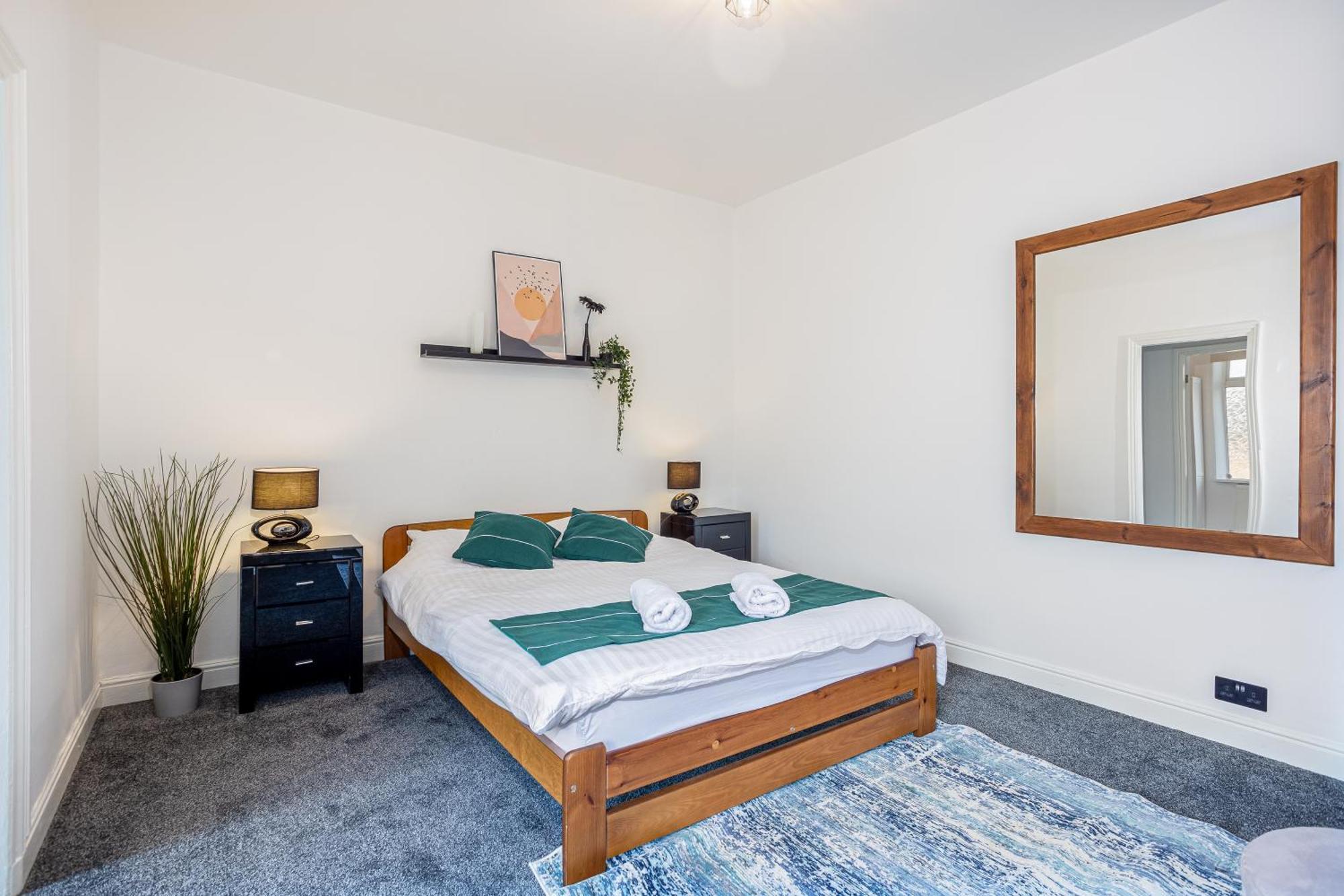 Coronation House By Yourstays - 3 Bedroom House In Newcastle-Under-Lyme Stoke-on-Trent Εξωτερικό φωτογραφία
