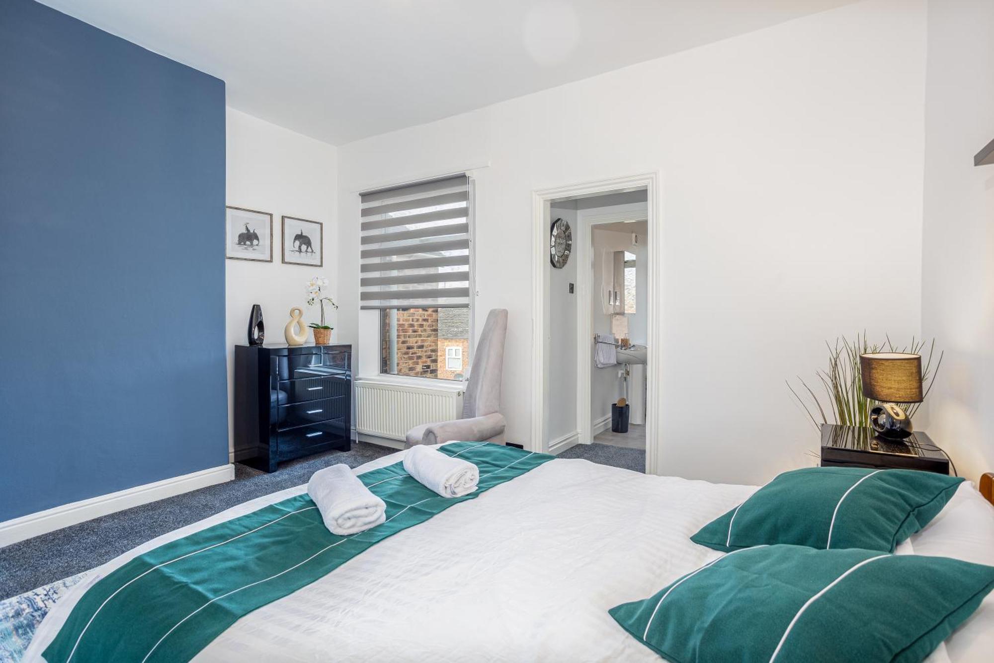Coronation House By Yourstays - 3 Bedroom House In Newcastle-Under-Lyme Stoke-on-Trent Εξωτερικό φωτογραφία