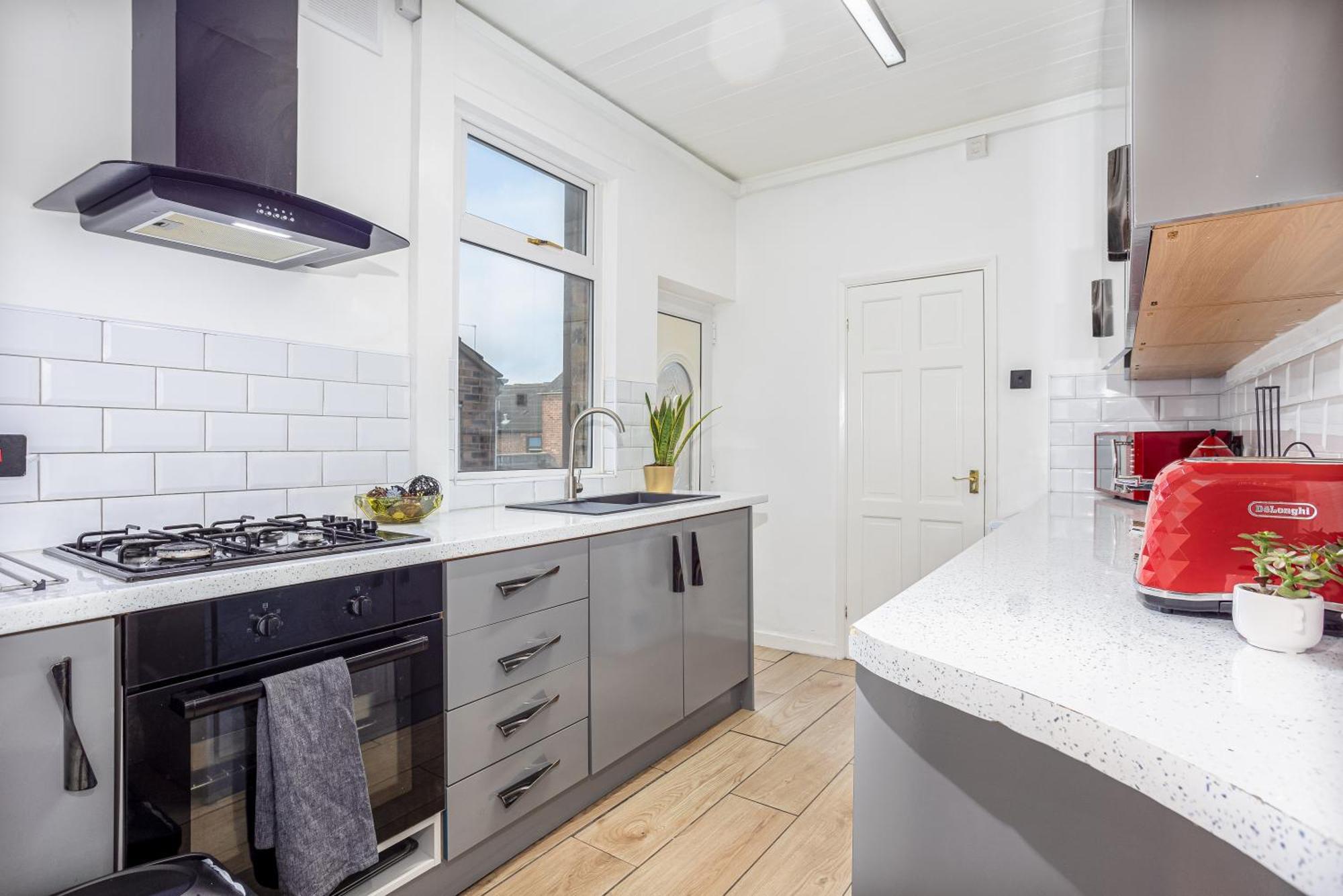 Coronation House By Yourstays - 3 Bedroom House In Newcastle-Under-Lyme Stoke-on-Trent Εξωτερικό φωτογραφία