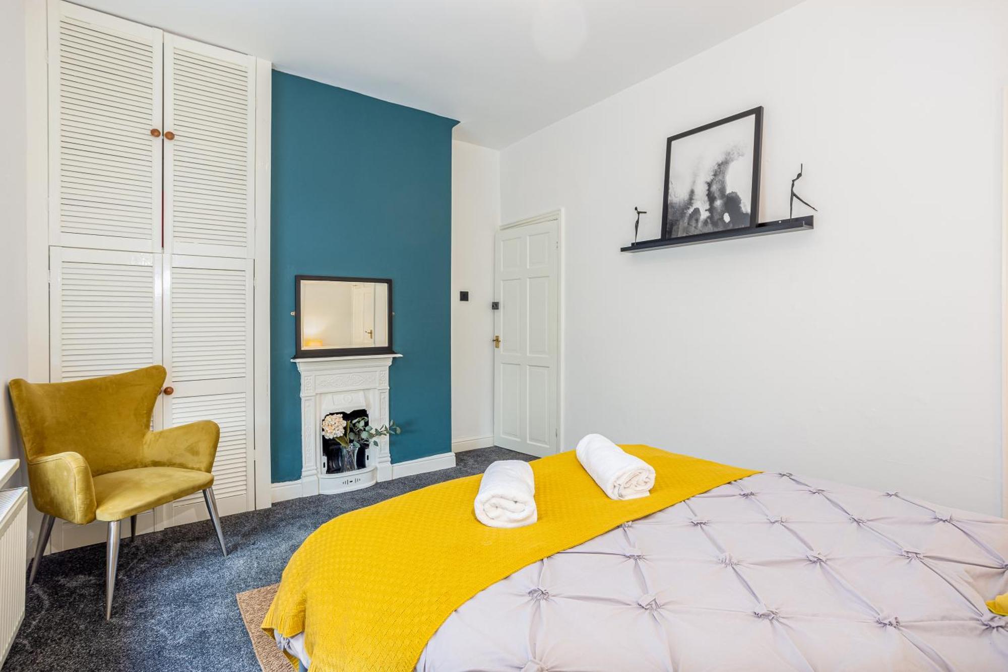 Coronation House By Yourstays - 3 Bedroom House In Newcastle-Under-Lyme Stoke-on-Trent Εξωτερικό φωτογραφία